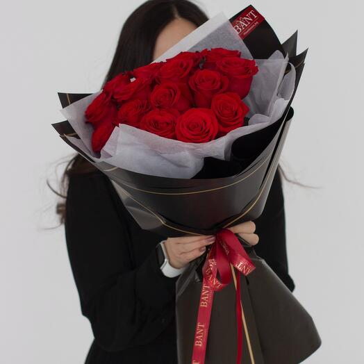 15 красных роз 60-70см