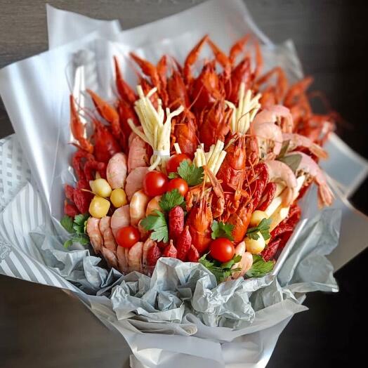 A bouquet of crayfish with seafood