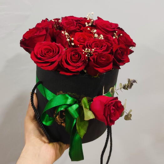 Kutuda 20 kırmızı gul 20 red roses in box