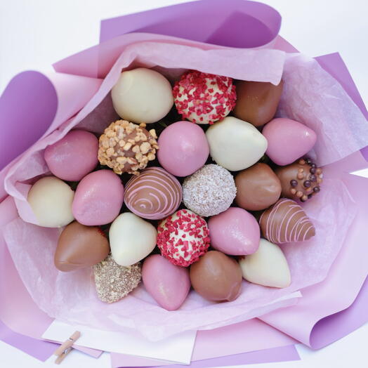 Bouquet of strawberries with Belgian chocolate