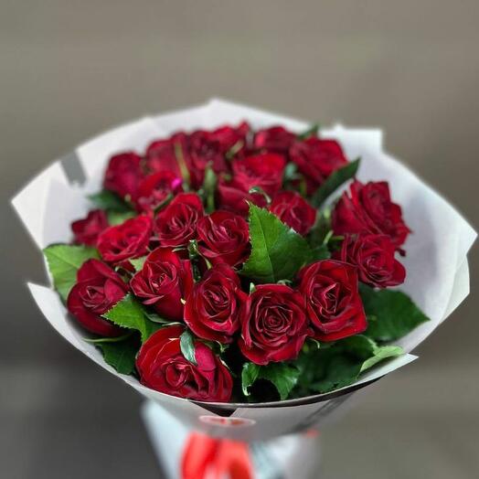 Букет из 21 красной розы