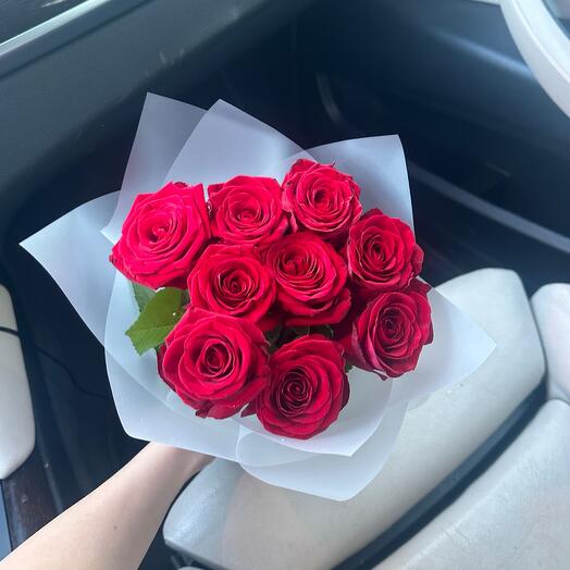 9 роз Red Naomi