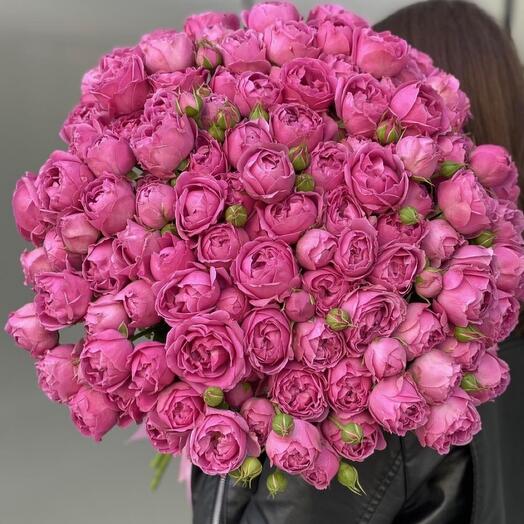 Bouquet of pink bush roses 101 pieces