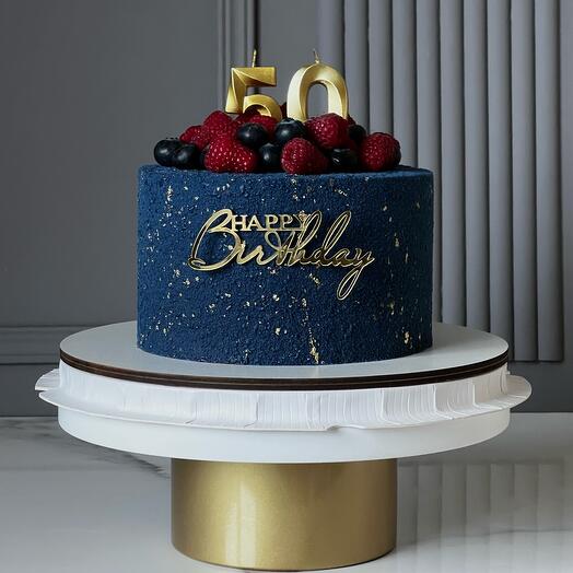 Торт "Happy Birthday с ягодной горкой"