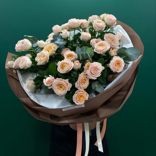 Нежные кустовые розы💐