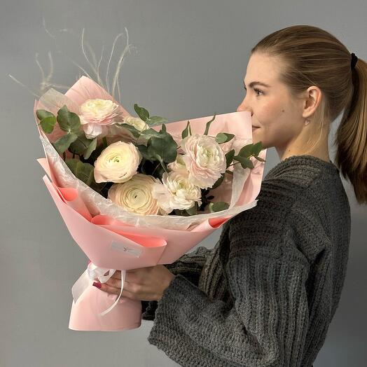 Букет из ранункулюсов