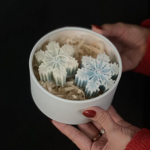 Свечи ручной работы Снежинки 2 шт