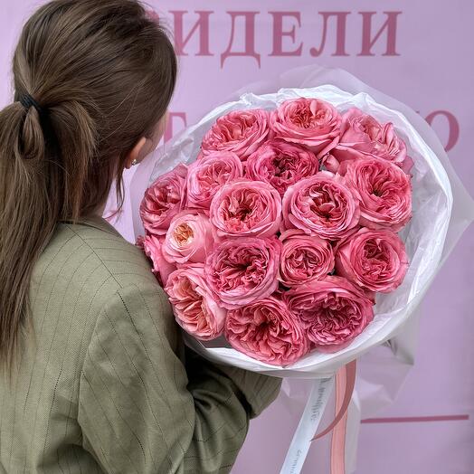 Букет от студии «TIFFANY» пионовидные розы / 15 роз /