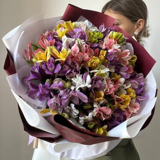 Букет из 25 альстромерий