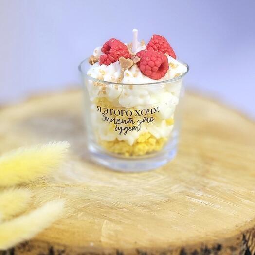 Свеча десерт с малиной