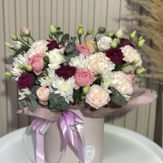 Flowers in a box with an eustoma