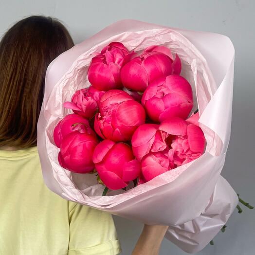Delicate bouquet of peonies
