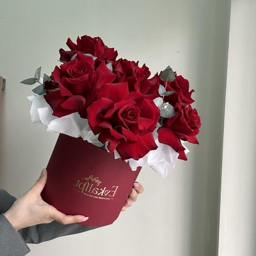 Ажурные Розы красные