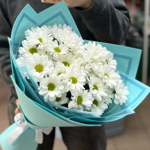 Букет из хризантем в голубой упаковке🦋