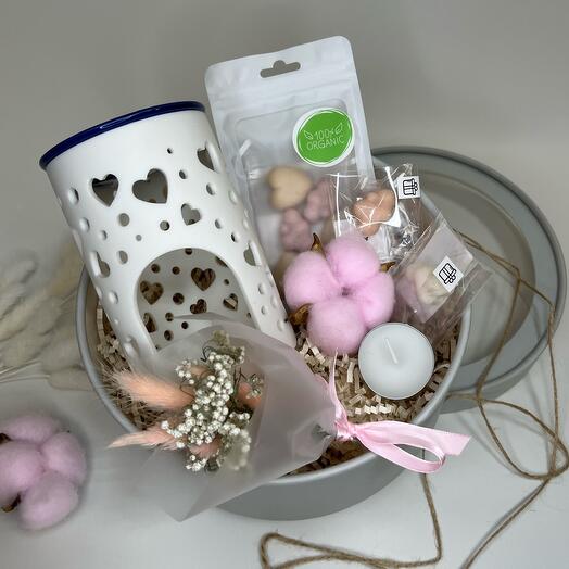 Подарочный набор «Нежность» с аромалампой и аромасаше из натурального воска