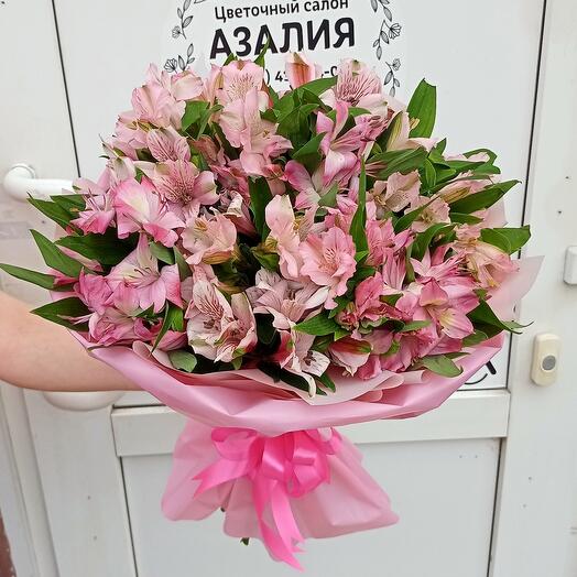 13 розовых альстромерий микс
