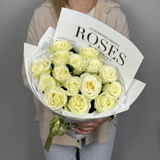 Букет из 15 белых ароматных роз