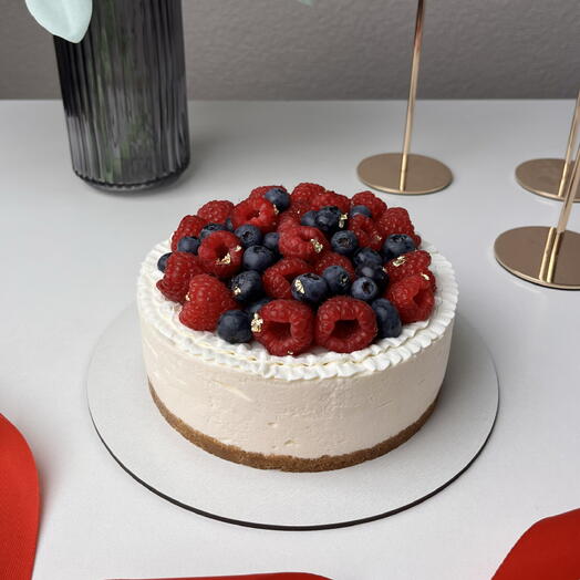 Чизкейк со свежими ягодами