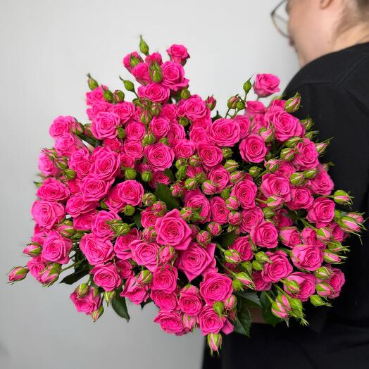 Кустовые розы букет 21 шт