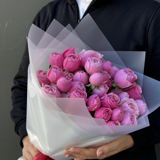Букет из пион  9 шт роз в матовой упаковке