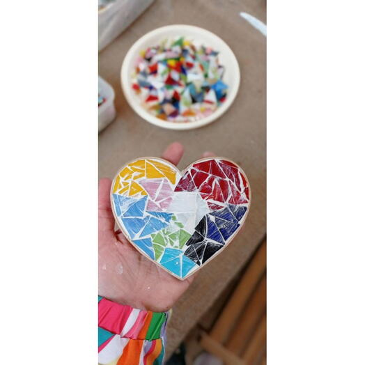 Подарочный сертификат «Мастер-класс для школьников по мозаике» (1 час 30 минут, 10 человек)