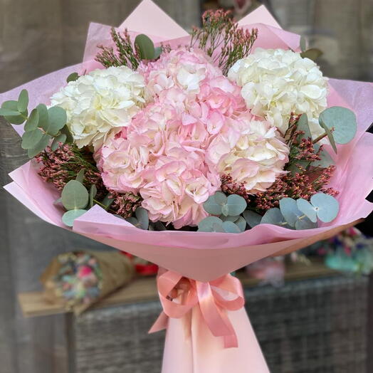 Ramo rosa de hortensias