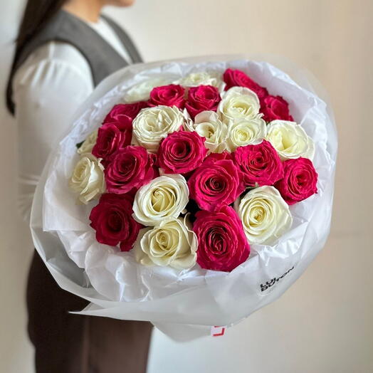 Букет "25 ярких роз микс"