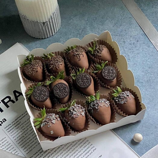 Chocolate-covered strawberries Milk chocolate