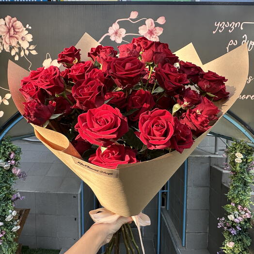Spray Red Roses
