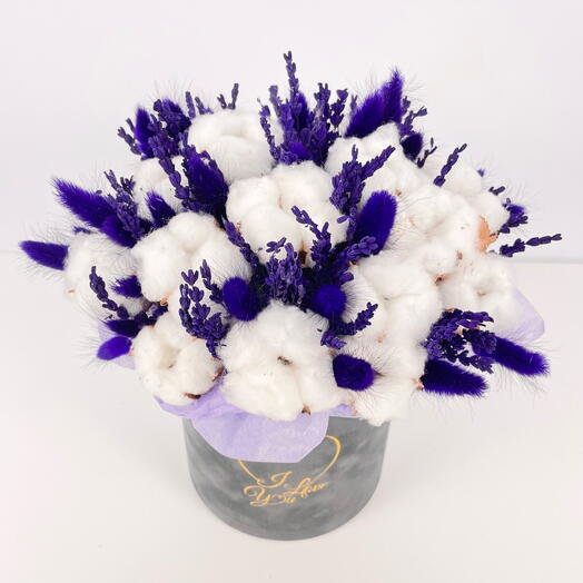 Композиция из сухоцветов хлопка, лагурус, лаванда