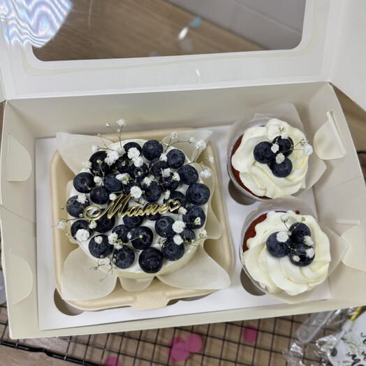 Бенто и капкейки для мамы 🫐 🧁