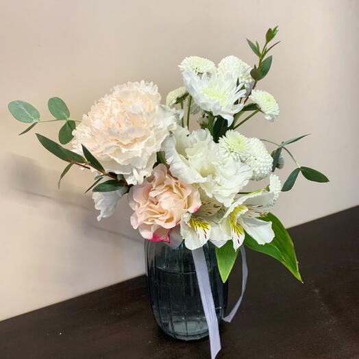 Мини ваза с букетом