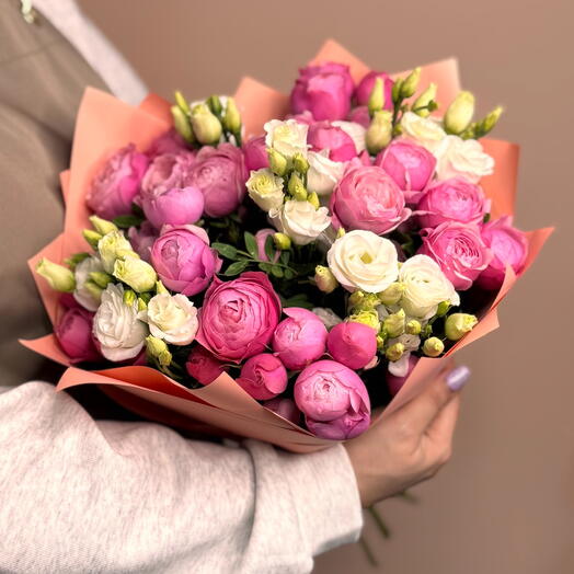 АКЦИЯ НА 14 ФЕВРАЛЯ Букет с кустовой розой Сильва Пинк и эустомой