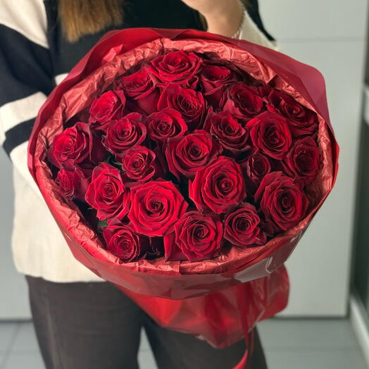 Шикарные Алые розы 🥰
