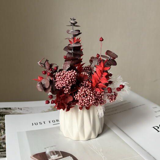 Композиция из стабилизирозанного микса цветов