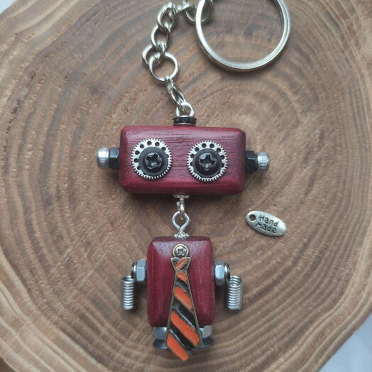 Робот брелок из дерева Амарант