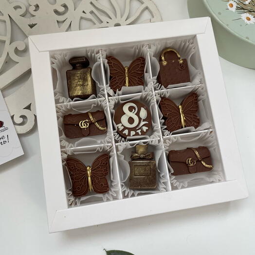 Сладкий подарок (молочный шоколад, 9 фигурок)