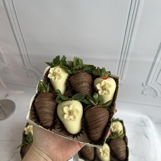 Клубника в шоколаде 6 шт