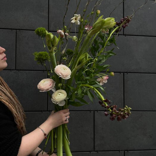 Авторский букет фриттилярия/амариллис/диантус/ранункулюсы