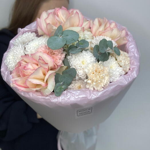 Букет «Сладкая вата» с ажурными розами и хризантемой🫶 Bloom room: большой выбор букетов в профиле магазина