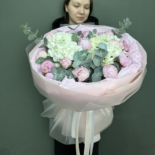 Гортензии с пионами и ароматным эвкалиптом 🌸