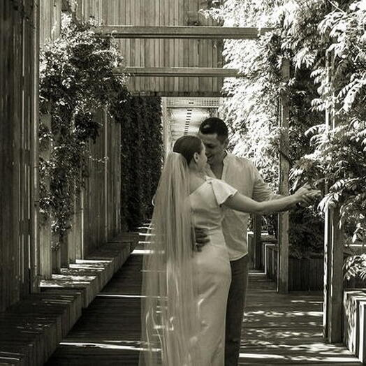 " Love Story" - подарочный сертификат на уличную фотосессию