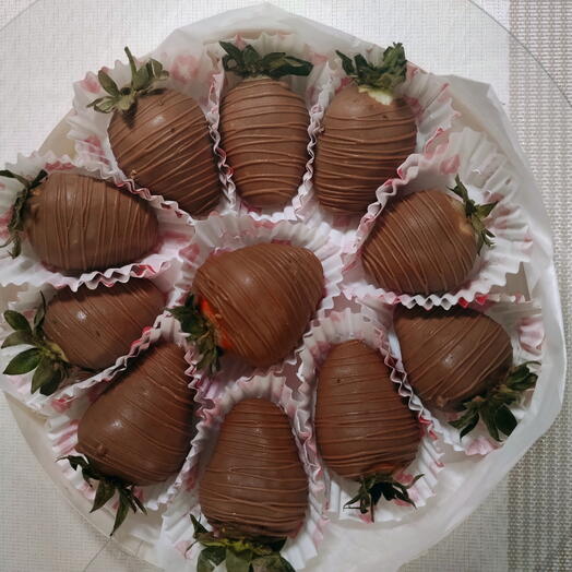Клубника в шоколаде в круглой коробочке💝