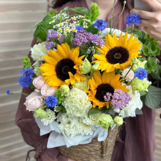 Корзина с подсолнухами «Солнечный луг» 🌻