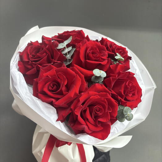 Красные французские розы 7 шт в белом букете + подарок 🎁