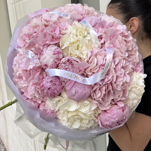 Hydrangea with peonies
