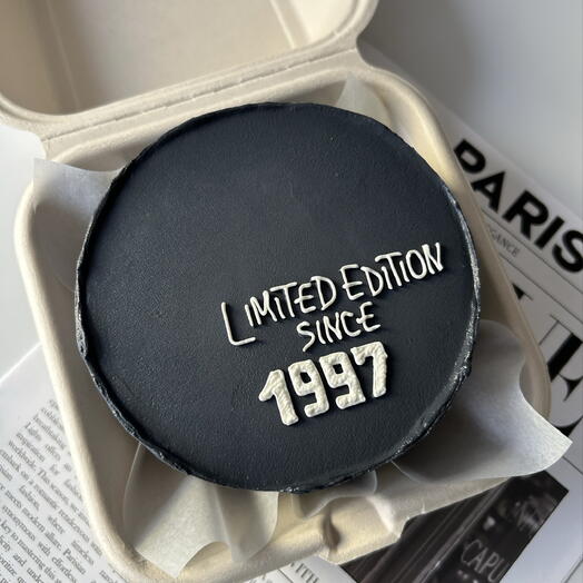 Бенто торт черный на день рождения «Limited Edition Since 1997»