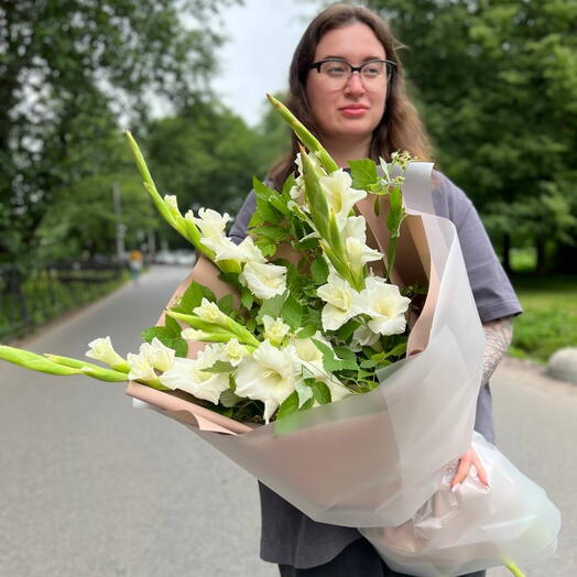 Лавандовые гладиолусы