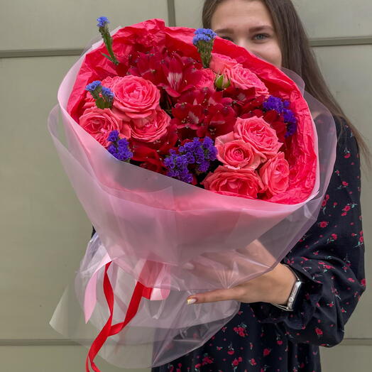 Дофаминовый микс Альстромерии, Розы и Статицы + сладкий подарок 🎁
