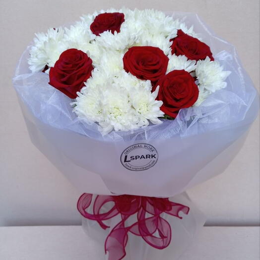 9 Holland Roses and 8 Chrisantemus